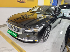 沃尔沃S90新能源 2024款 插电式混动 四驱长续航智雅豪华版
