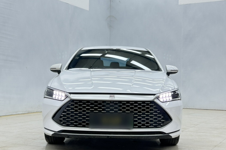 比亚迪 秦PLUS 2023款 冠军版 DM-i 55KM领先型车身外观6004