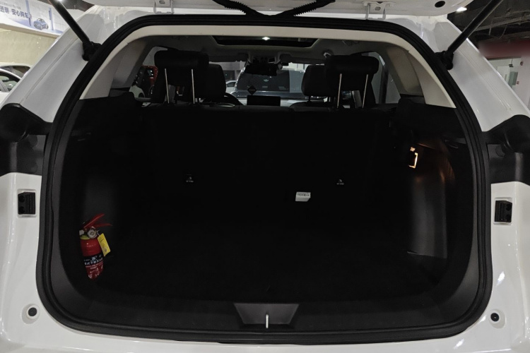 哈弗H6 2023款 国潮版 1.5T 自动冠军版机舱底盘23