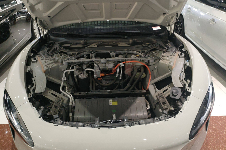 小米汽车 小米SU7 2024款 四驱Max创始版机舱底盘24