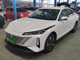 长安 逸动PHEV 2025款 智慧新蓝鲸 145KM 高能版