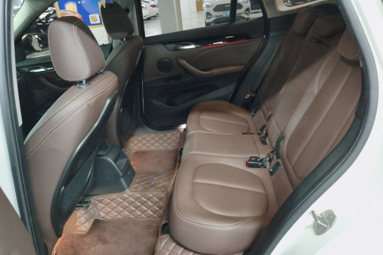 宝马X1 2020款 sDrive20Li 时尚型中控内饰7004