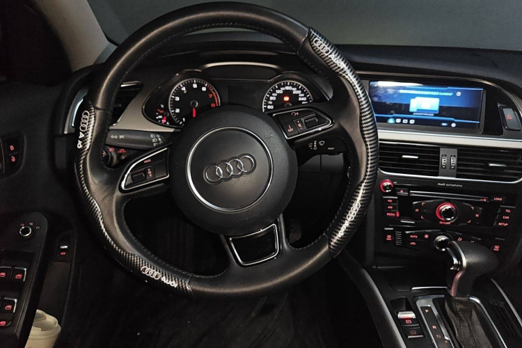 奥迪A4L 2013款 35 TFSI 自动标准型局部细节13