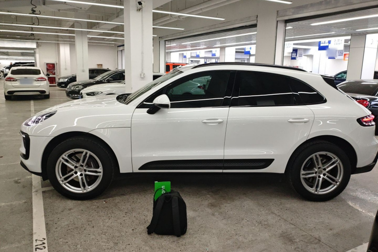 保时捷 2024款 Macan 2.0T车身外观4