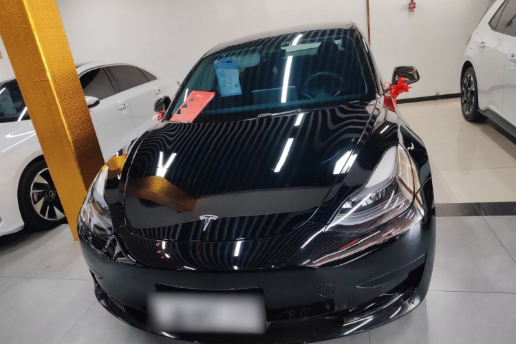 特斯拉 Model 3 2022款 后轮驱动版车身外观2