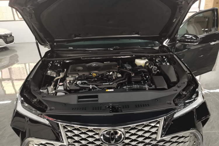 丰田 亚洲龙 2024款 双擎 2.5L XLE尊贵版机舱底盘24