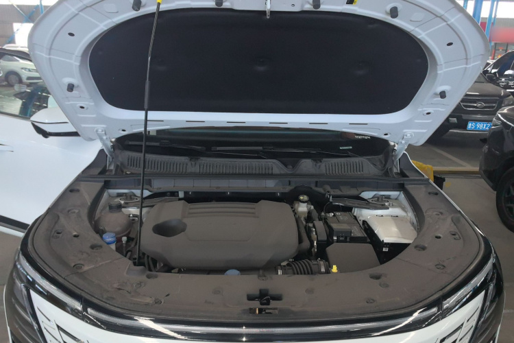 长安CS75 PLUS 2025款 第四代 UItra 2.0T 新蓝鲸 智慧劲擎型机舱底盘24