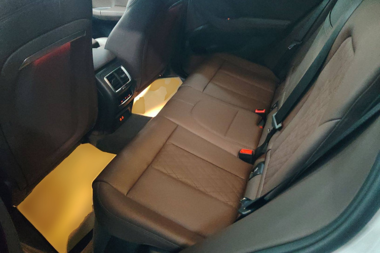 宝马iX3 2022款 改款 领先型中控内饰7004