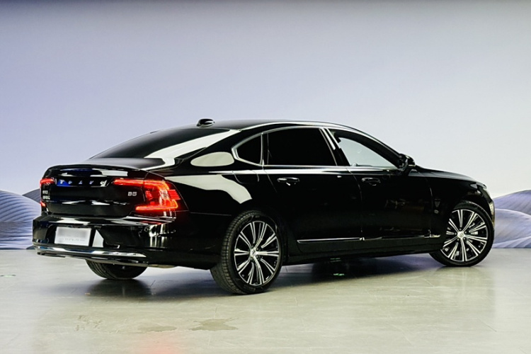 沃尔沃S90 2025款 B5 智雅豪华版车身外观6007