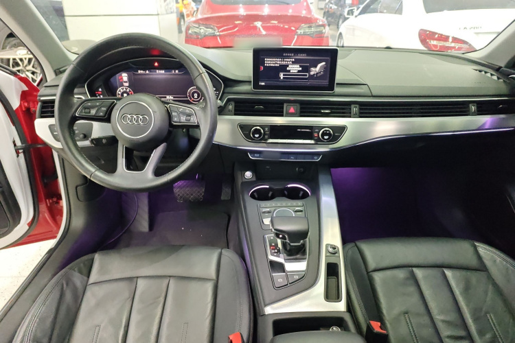 奥迪A4L 2018款 30周年年型 40 TFSI 时尚型中控内饰7002