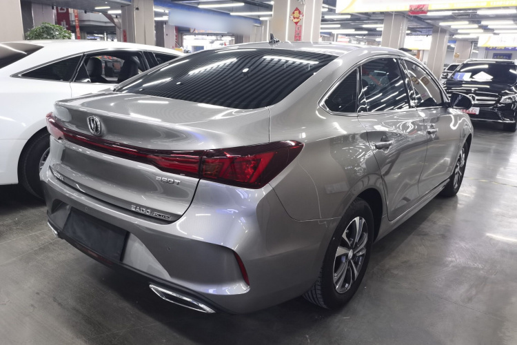 长安 逸动 2023款 畅享版 PLUS 蓝鲸NE 1.4T GDI DCT尊贵版车身外观6005