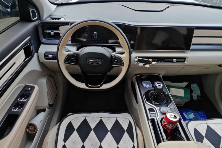 吉利汽车 吉利icon 2023款 1.5TD 巧克力醇巧版中控内饰13