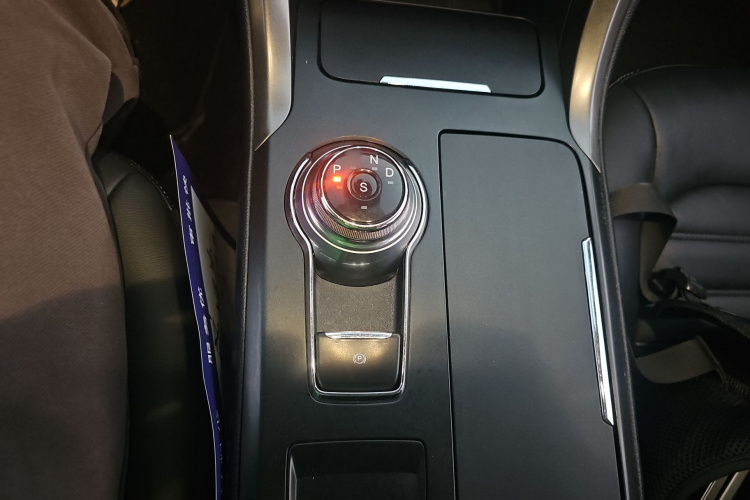 福特 蒙迪欧 2017款 EcoBoost 180 时尚型局部细节18