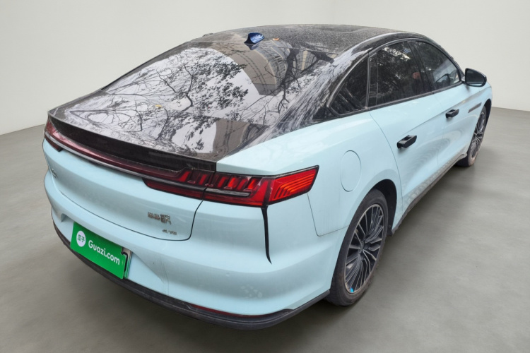 比亚迪 汉 2020款 DM 四驱性能版豪华型车身外观7