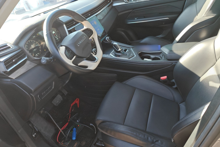 领克01 2021款 2.0TD 两驱型Pro中控内饰19