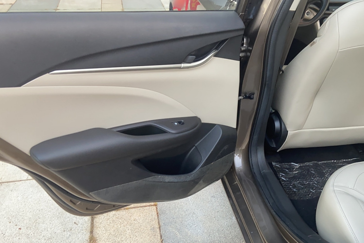 别克 英朗 2016款 15N 自动精英型局部细节9007