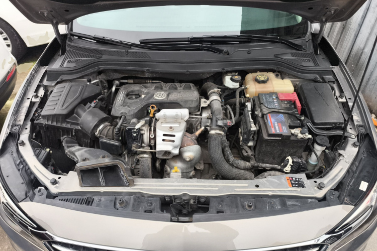 别克 英朗 2018款 15T 双离合精英型 国V机舱底盘24