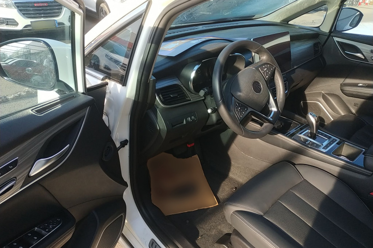 比亚迪 宋MAX新能源 2019款 DM 1.5T 智联致耀型 7座 国V中控内饰20