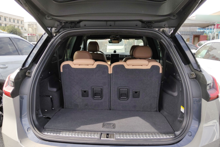 蔚来ES8 2020款 415KM 六座版机舱底盘23