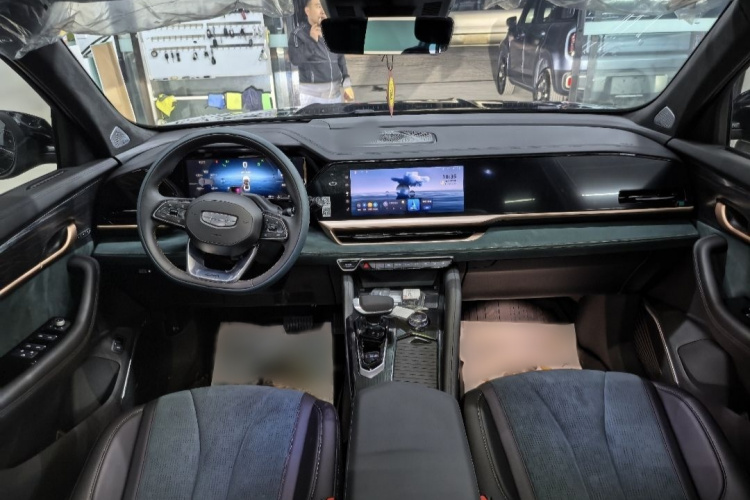 吉利汽车 星越L智擎 2024款 1.5T 天宫版中控内饰7001