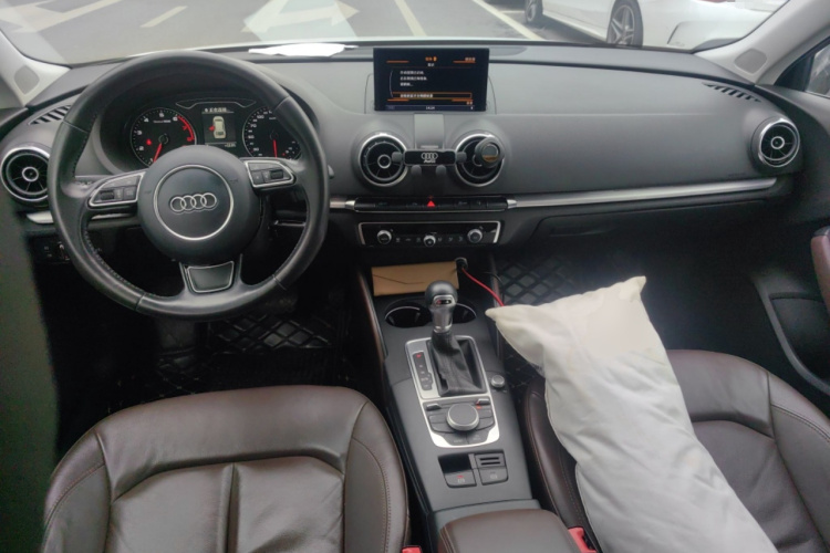 奥迪A3 2015款 Sportback 40 TFSI 自动舒适型中控内饰12