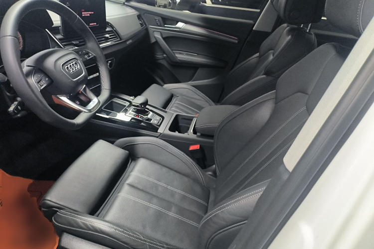 奥迪Q5L 2022款 40T 时尚动感型局部细节19