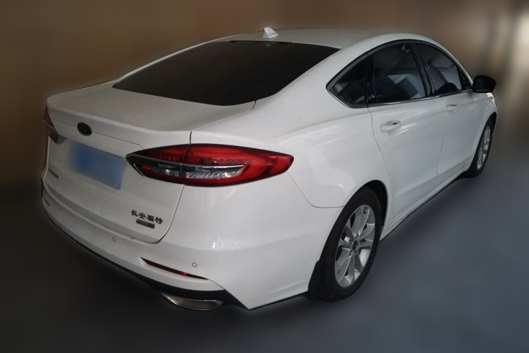 福特 蒙迪欧 2020款 EcoBoost 180 时尚型车身外观7