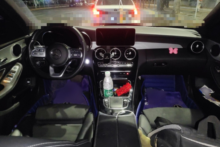 奔驰C级 2020款 C 260 运动版中控内饰7002
