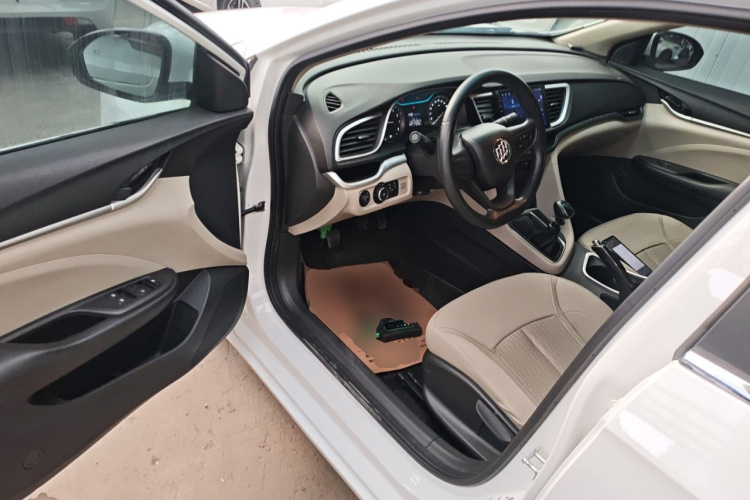 别克 英朗 2017款 15N 手动进取型中控内饰20