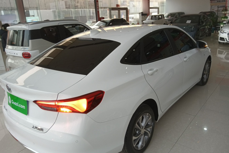 别克 威朗 2023款 Pro 乐享版车身外观7