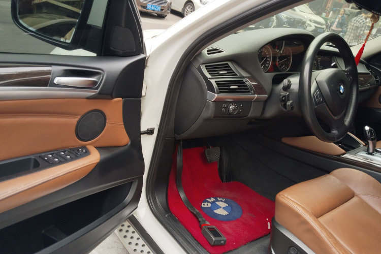 宝马X6 2014款 xDrive35i 运动型中控内饰20
