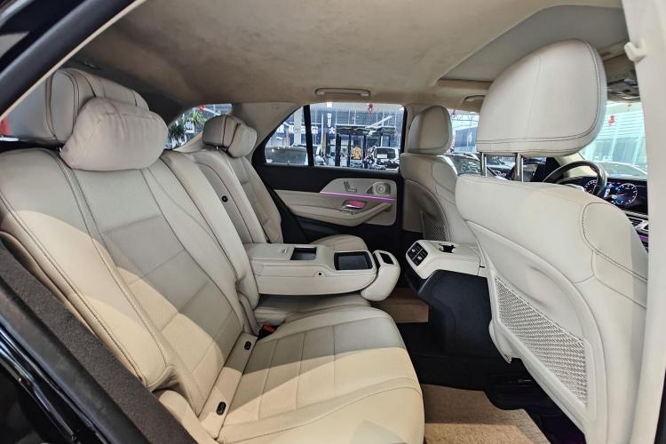 奔驰GLE 2020款 GLE 350 4MATIC 动感型特别版中控内饰7010