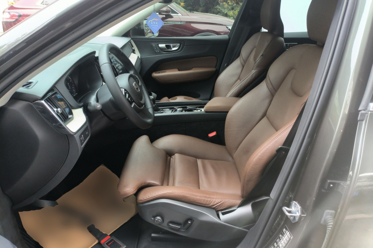 沃尔沃XC60 2019款 T5 四驱智雅豪华版 国V中控内饰19