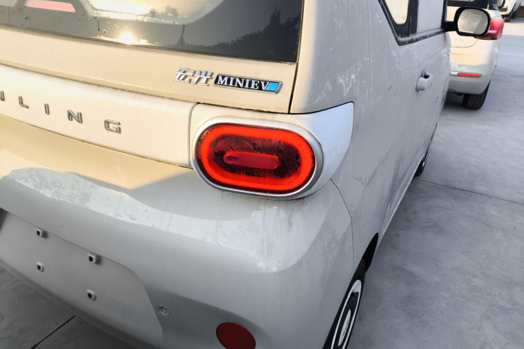 五菱汽车 宏光MINIEV 2024款 第三代 215km 青春版车身外观6006