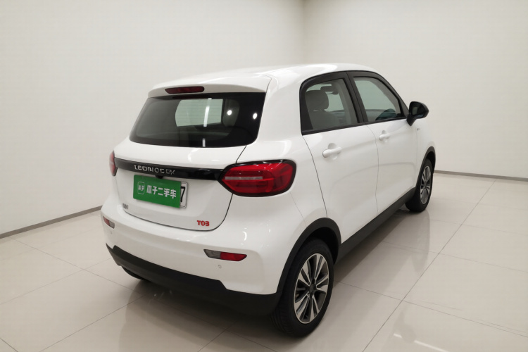 零跑汽车 零跑T03 2023款 403轻享版车身外观7