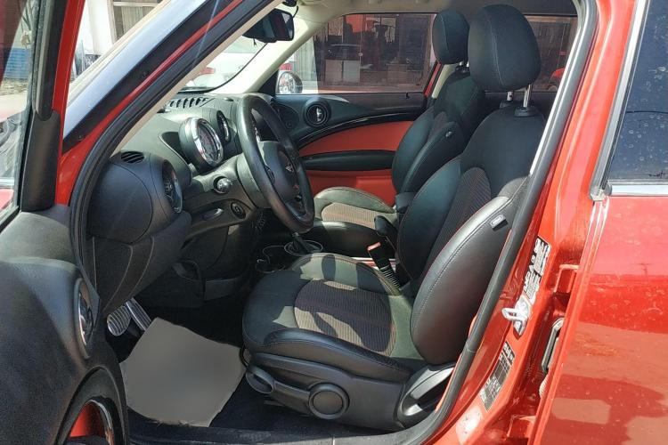 MINI Countryman 2013款 1.6T COOPER ALL4 Fun中控内饰19