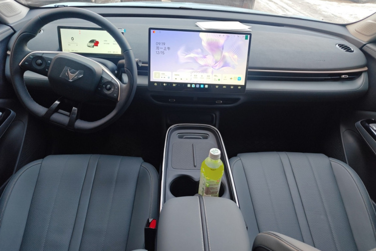 ARCFOX极狐 极狐T1 2025款 425 PRO中控内饰12