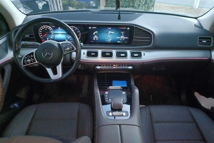 奔驰GLE 2021款 GLE 450 4MATIC 动感型中控内饰12