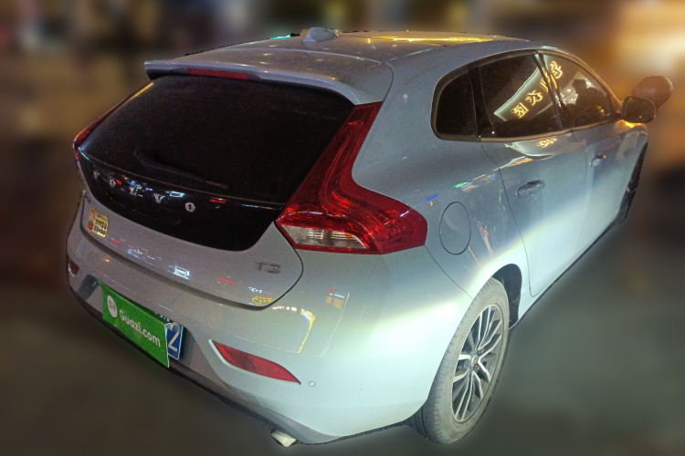 沃尔沃V40 2019款 T3 智逸版车身外观7