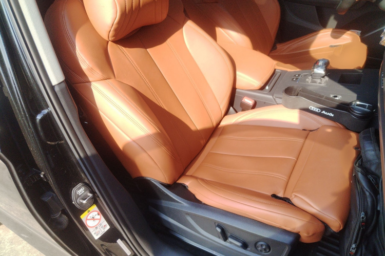 奥迪Q5L 2022款 40T 时尚动感型局部细节41