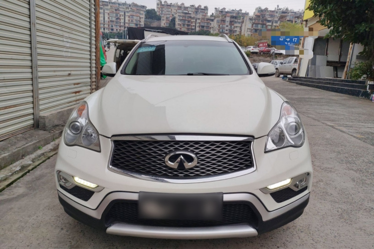英菲尼迪QX50 2015款 2.5L 悦享版车身外观2