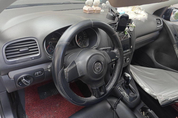 大众 高尔夫 2012款 1.6 自动时尚型中控内饰12