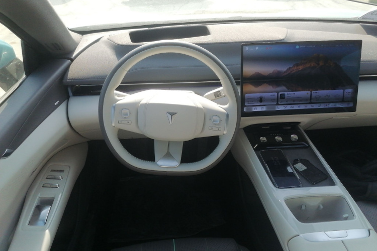 深蓝汽车 深蓝L07 2025款 230Ultra乾崑智驾ADS SE增程版中控内饰13