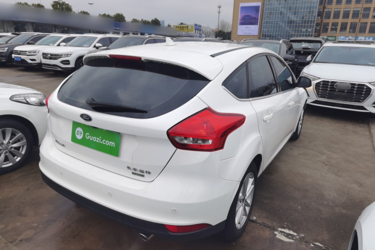 福特 福克斯 2018款 两厢经典 EcoBoost 180 自动精英型车身外观7