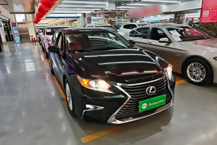 雷克萨斯ES 2016款 200 Midnight特别限量版车身外观3