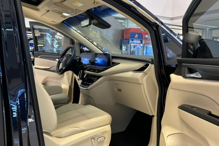 别克GL8 2023款 ES陆尊 尊享型中控内饰7004