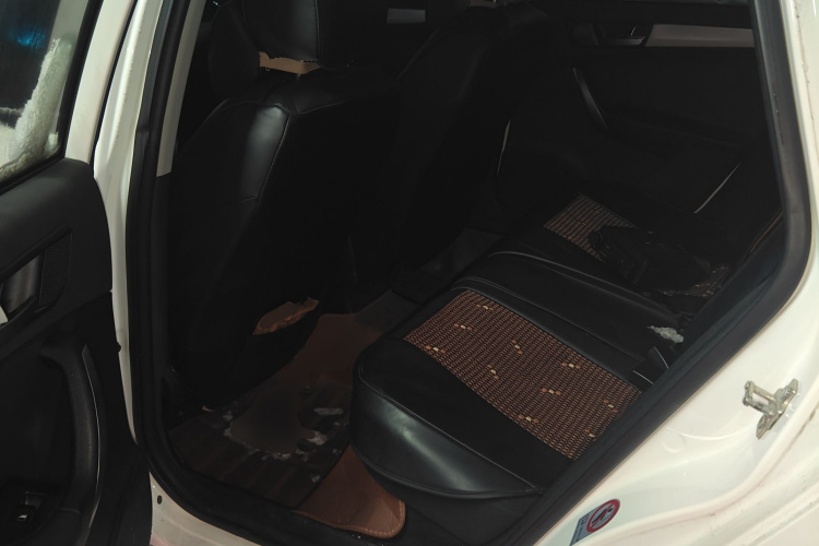 中华H530 2017款 1.6L 手动舒适型中控内饰21