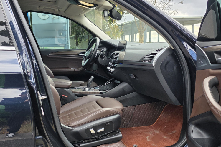 宝马X3 2020款  xDrive28i M运动套装中控内饰7006
