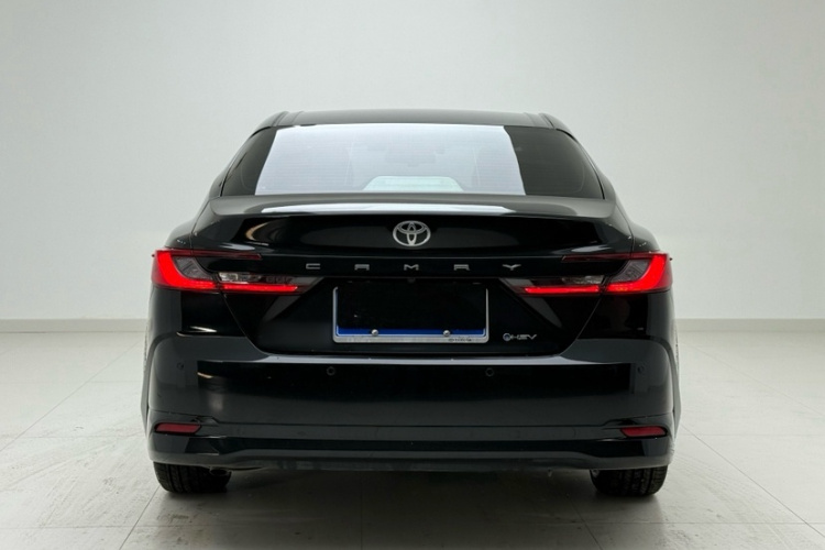 丰田 凯美瑞 2024款 双擎 2.0HGVP 豪华版车身外观6006