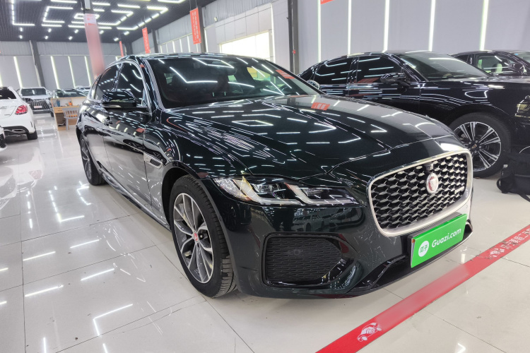 捷豹XFL 2023款 XFL 2.0T P250 两驱精英运动版车身外观6002